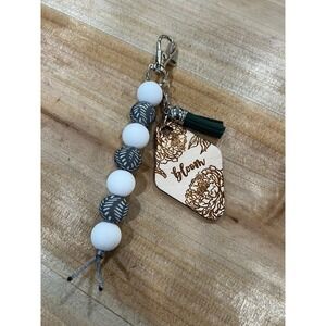 Bloom Floral Silicone Bead Lobster Clasp Keychain‎ Purse Charm Wood Engraved